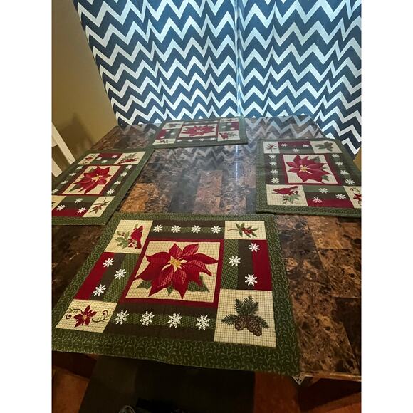 Christmas Place Mats - Picture 1 of 7